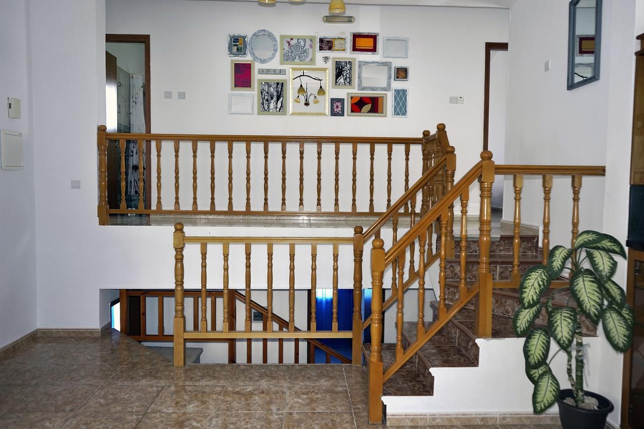 Villa Lp Pégeia Exteriör bild